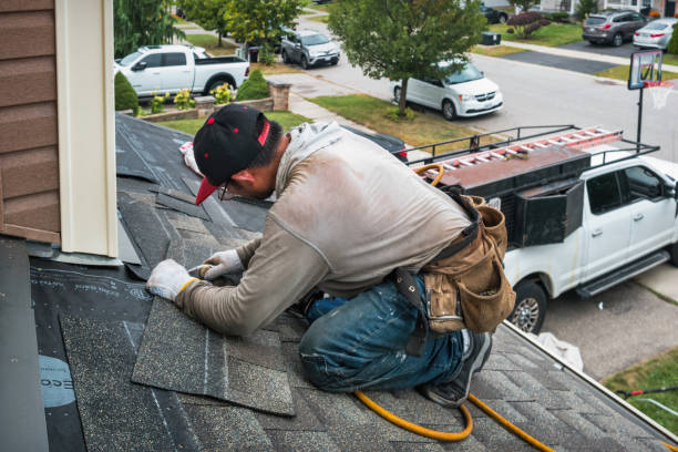 Professional Roofing technician working in Linden, MI